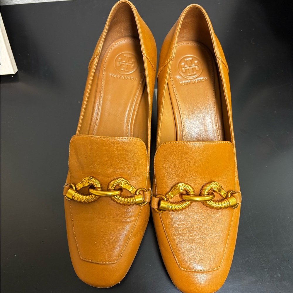 Tory Burch Gold Chain Tan Loafers